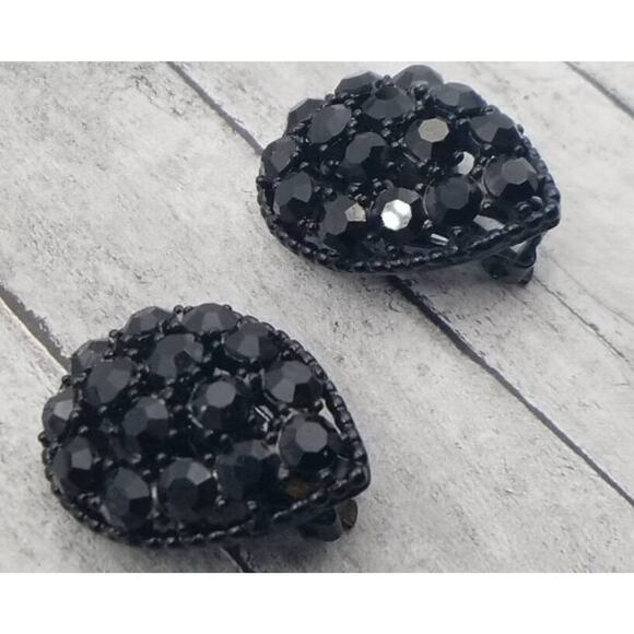 Vintage WEISS Mourning Brooch and Earrings Set  – Victorian Revival Jewelry - Picture 10 of 10